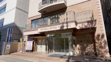 施設の入り口 / 17