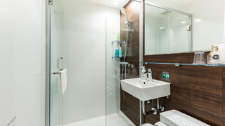 セミダブルルーム シャワーブース付き 禁煙