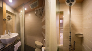 ダブルルーム ダブルベッド 1 台 (13㎡)