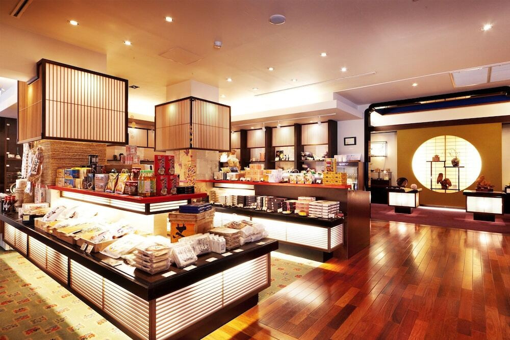 加賀のお土産が揃う「オリジナルショップ」3925759