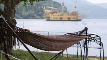 中庭のハンモック / 2