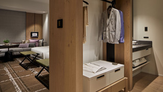 デラックス ルーム ベッド (複数台) (2 Twin Beds with Sofa Bed)