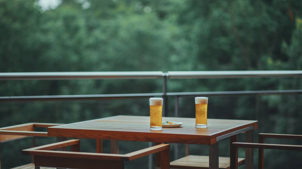 テラス席で乾杯 / 5