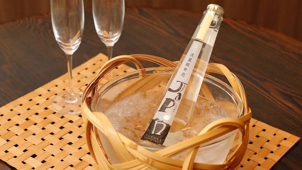 優しい灯りのなか
リラックスして過ごす / 4