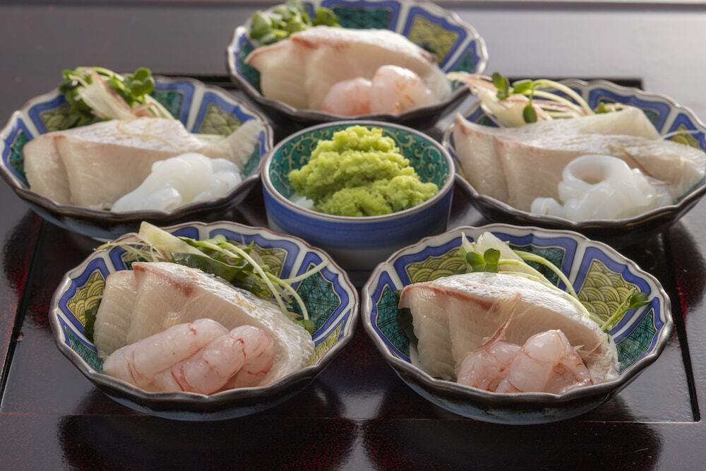 刺身は丼やお茶漬けにしても◎