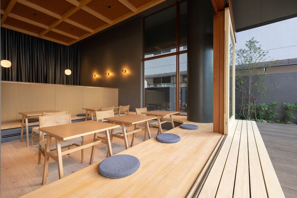 ロビーラウンジ