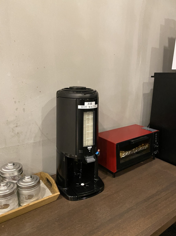 キッチンはコンロもあり。広め