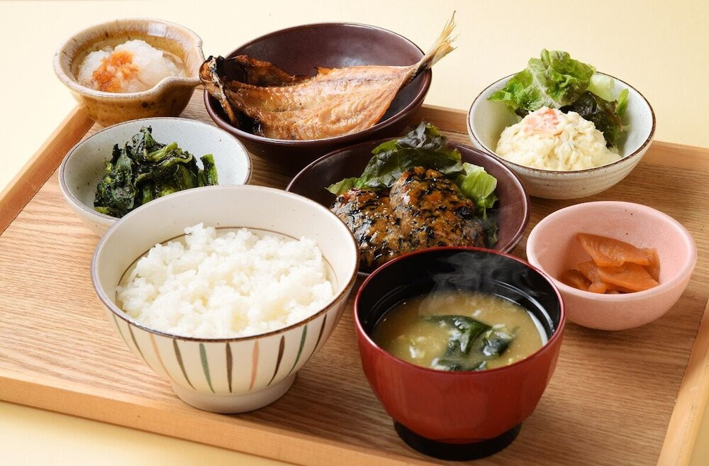 朝食