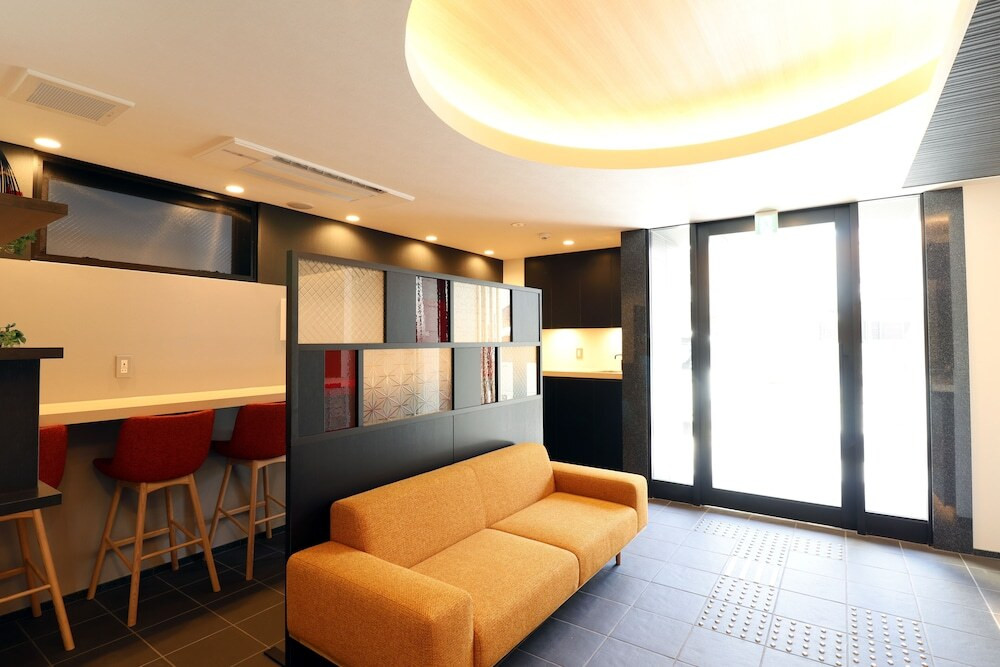 ロビーラウンジ