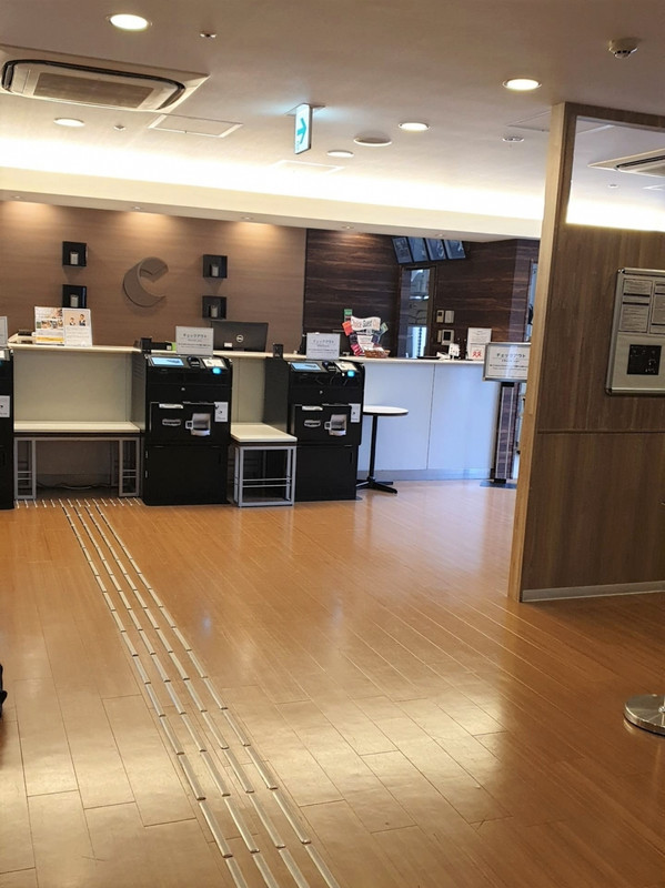 フロントデスク