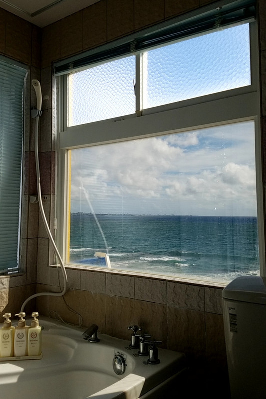 お部屋からの眺めはバッチリ！夕方は西日が当たって暑いくらい！