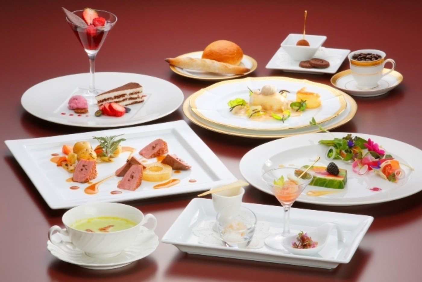 選べるフレンチと和食会席でゆったりとディナータイム3712541