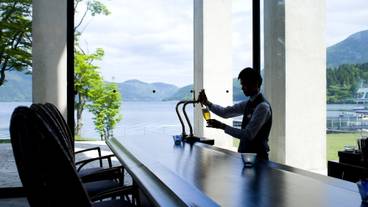 レイクビューラウンジ イル ラーゴ① / 4