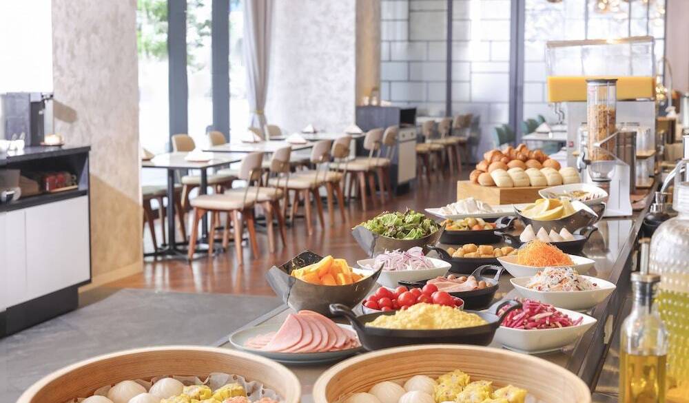 中華と洋食のビュッフェ / 1