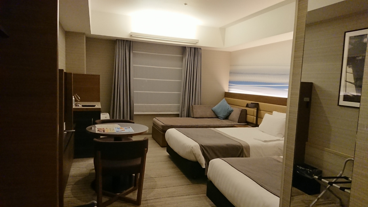 3階の滑走路側。3252号室。