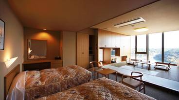 Japanese and Western room / 13