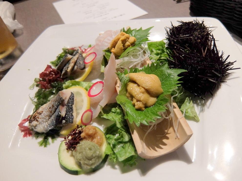 「甘露の森」料理 24959 夕食 お作りはウニがメイン