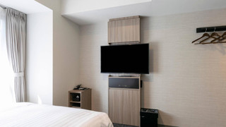 スタンダード ルーム クイーンベッド 1 台 禁煙