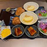 「八坂圓堂」の
朝食ビュッフェに舌鼓 / 3