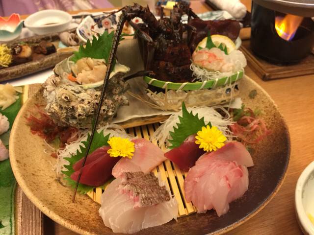 ゆっくり味わう
伊豆稲取の海の幸 / 2
