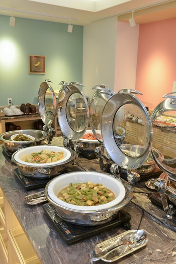 ３．オシャレなカフェスタイルでおいしい朝食を！『ホテルライジングサン宮古島』3481127