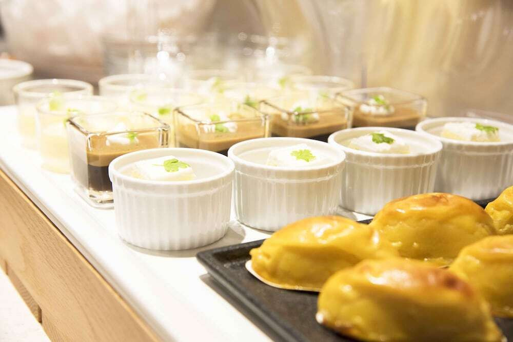 朝食ビュッフェ