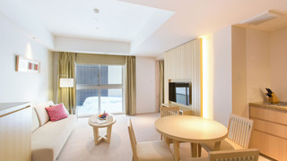 デラックススイート (コートヤード側)