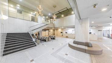 内部エントランス / 2