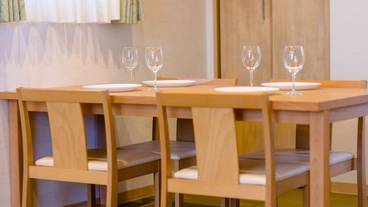 客室内のダイニングエリア / 19