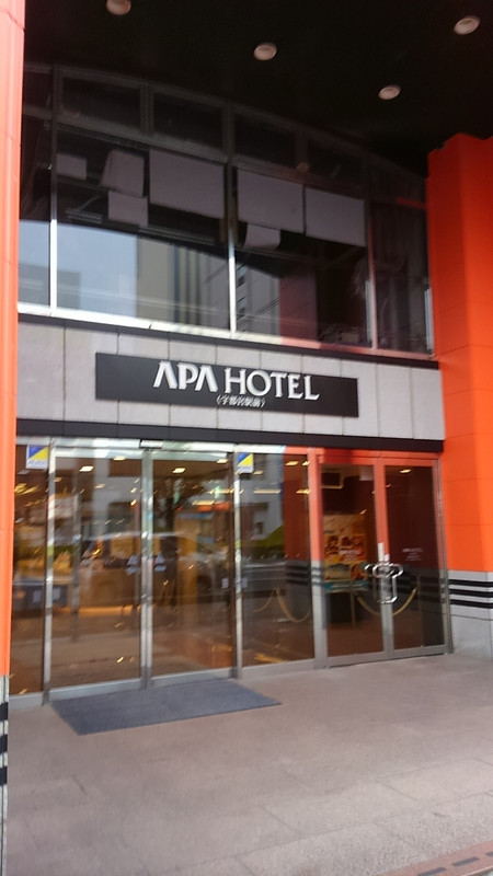 宇都宮駅東口の駅前大通りにあります。