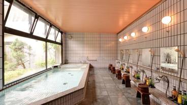 屋内スパ浴槽 / 1