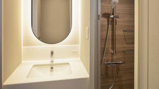 セミダブルルーム (シャワーブース完備)