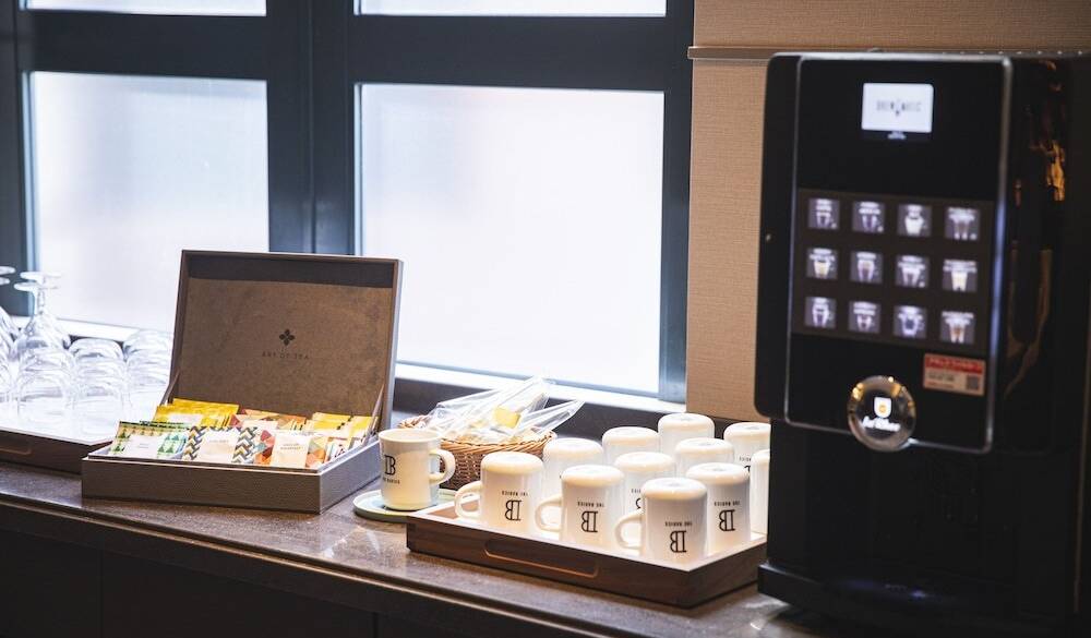 コーヒーマシンと紅茶 / 2