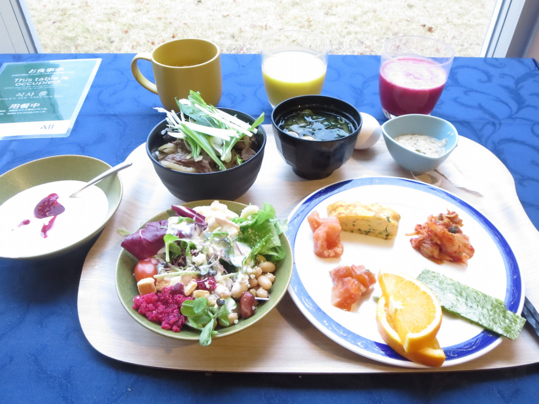 朝食はこんな感じでいただきました。