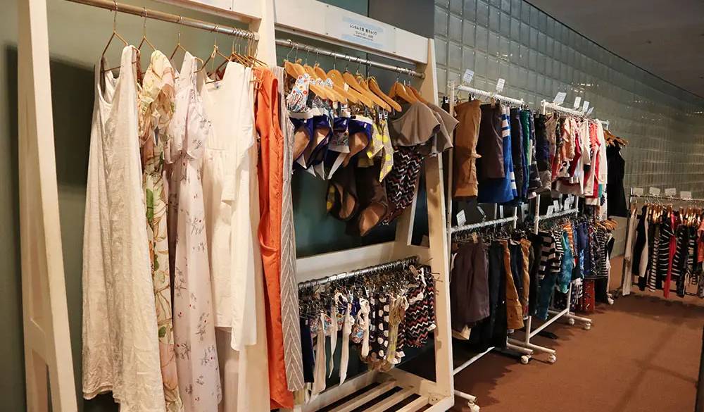 水着もレンタルが充実!子供も大人も揃っているので家族でリンクコーデにしたり、リゾート気分に浸れるビーチドレスを着てみるのも◎