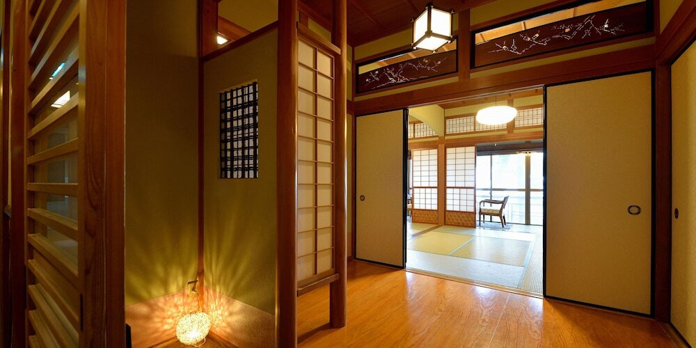 数寄屋風客室入口