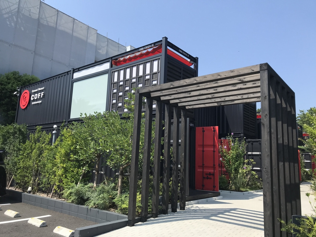 バルコニーにジャグジー付き、おしゃれなコンテナの一棟貸3917903