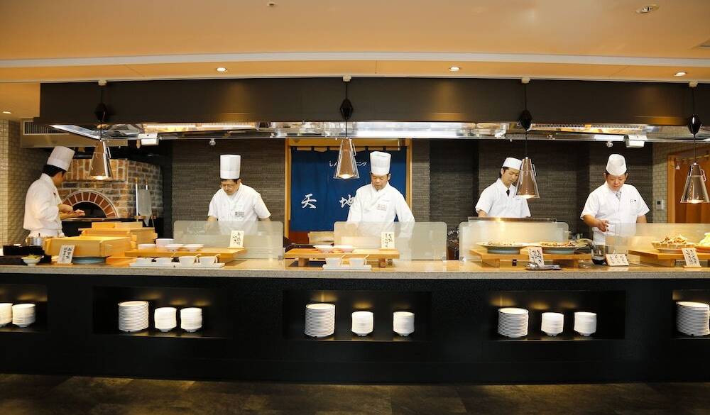 「天・地・海」でバイキング / 1