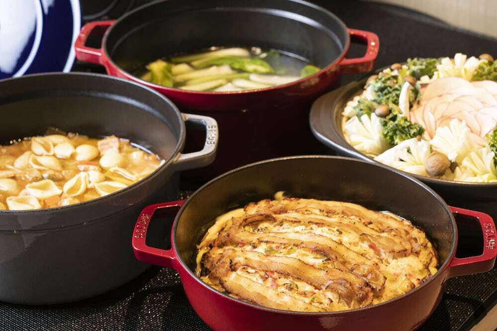 おいしい＆ヘルシー！焼きたてパンとごちそう野菜の朝ごはん4228803