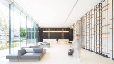 内部エントランス / 2