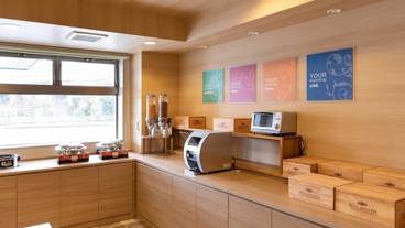 朝食スペース / 9