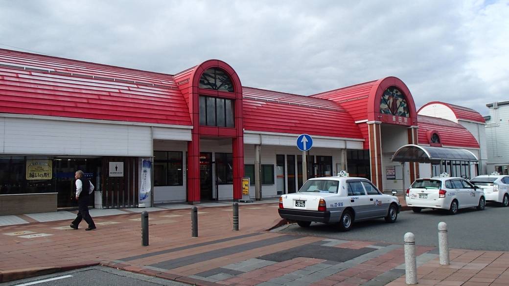 JR飯田駅からの送迎は要予約 / 5