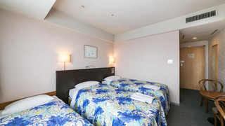 ラージトリプルルーム　禁煙