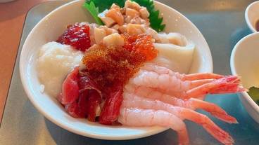 ビュッフェ・海鮮丼 / 10