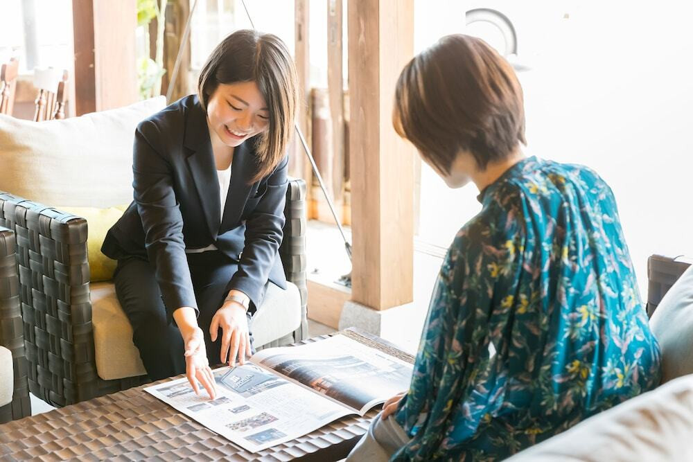 コンシェルジュ デスク