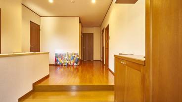 内部エントランス / 2