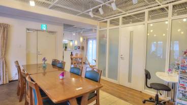 客室内のダイニングエリア / 12