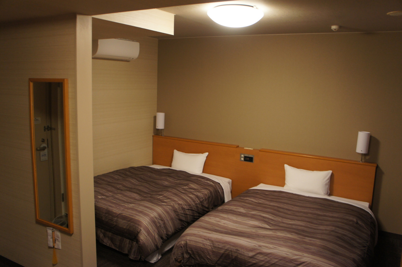 大浴場と無料朝食、WOWOW無料視聴で充実のホテルステイ3927830