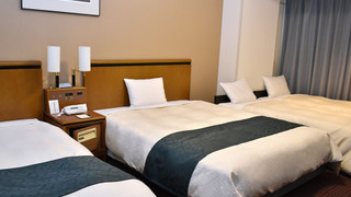 デラックス 4 人部屋 喫煙可 コーナー