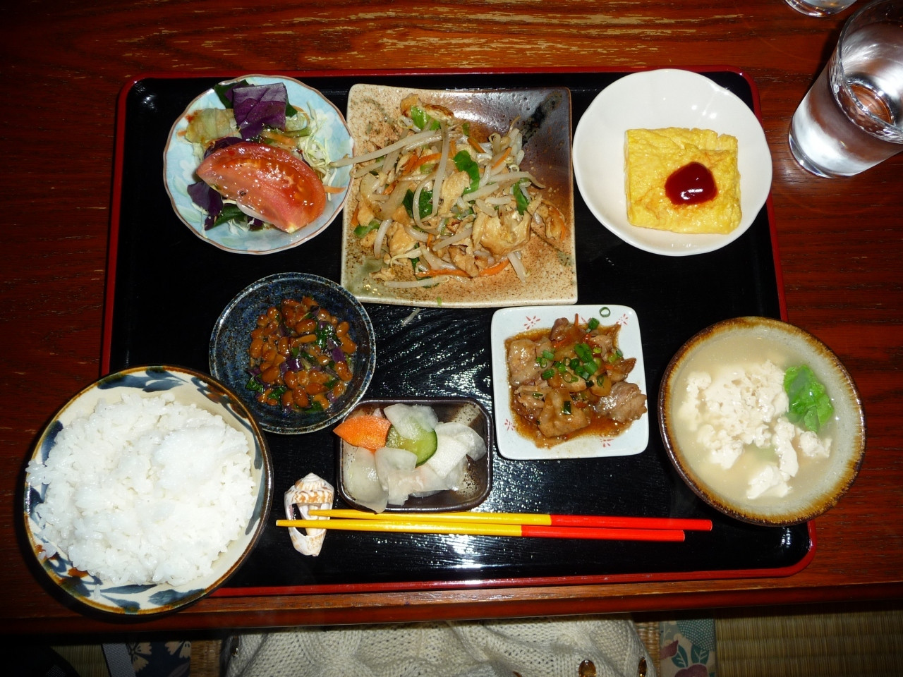 食事は人気店『お食事処　ちゃんやー』で3950062